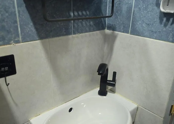 103 Olan Place With Fan And Near Skytrain And Free Wi-fi 公寓